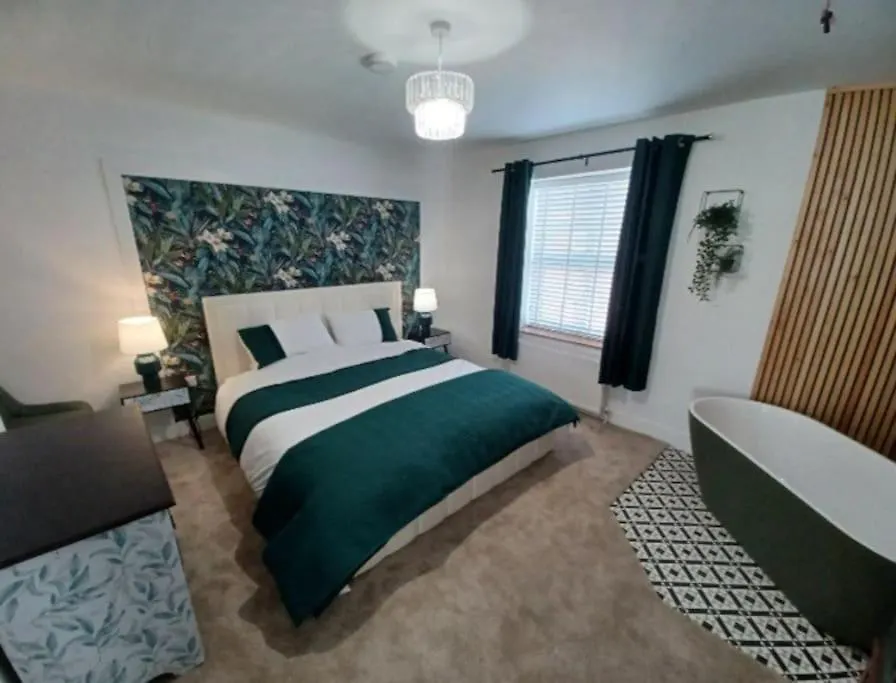 8 Guests Large Cottage Hotub Hornsea